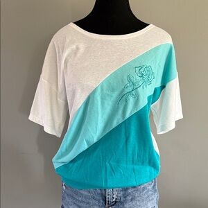 Vintage White and Teal Women's Short Sleeve Top With Embroidered Flower